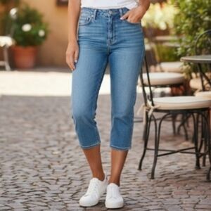 NY&Co Platinum Medium Wash Denim capri